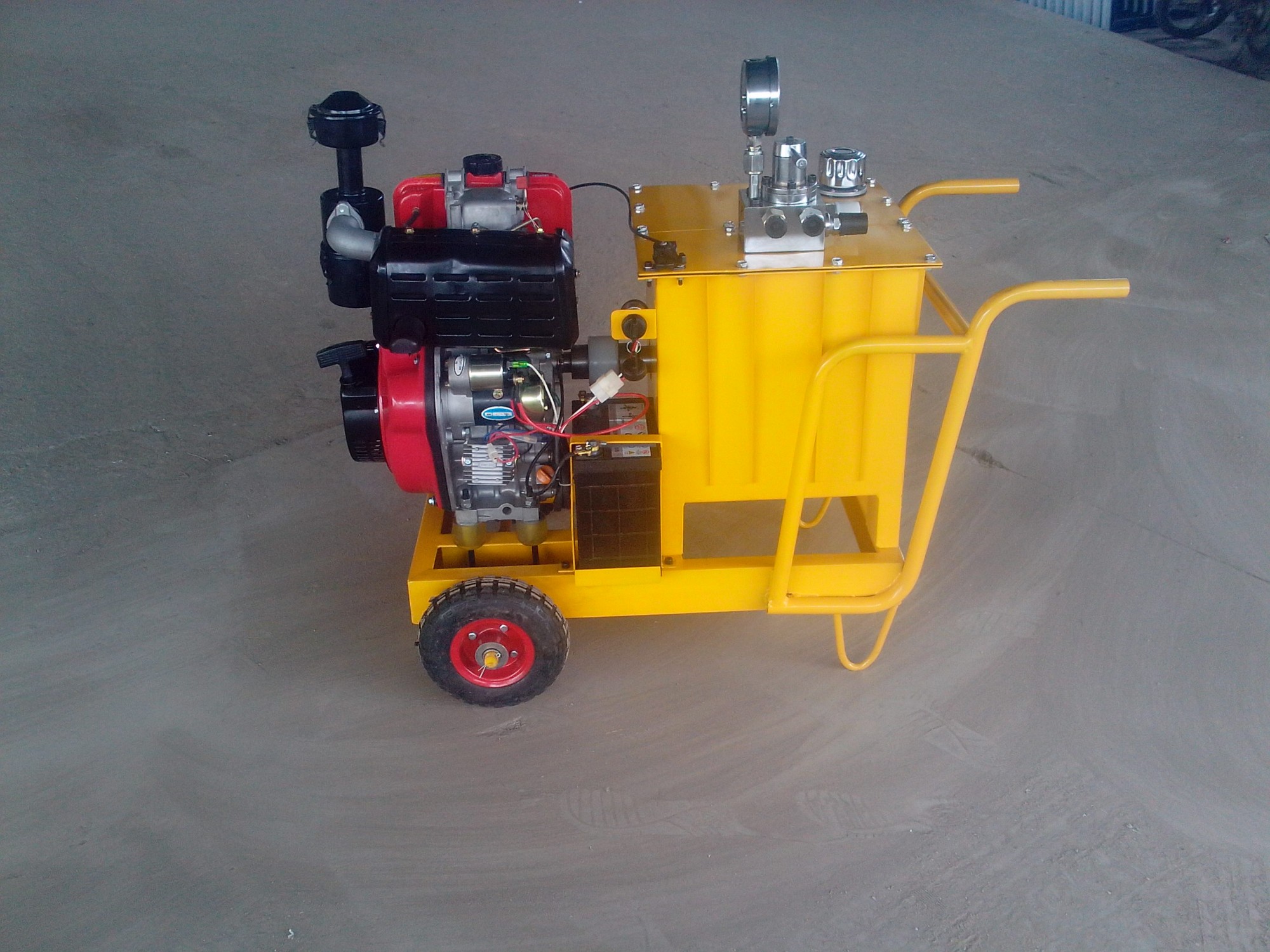 山東碩威液壓設(shè)備有限公司 山東碩威液壓設(shè)備有限公司